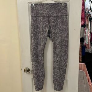 Lululemon leggings size 8